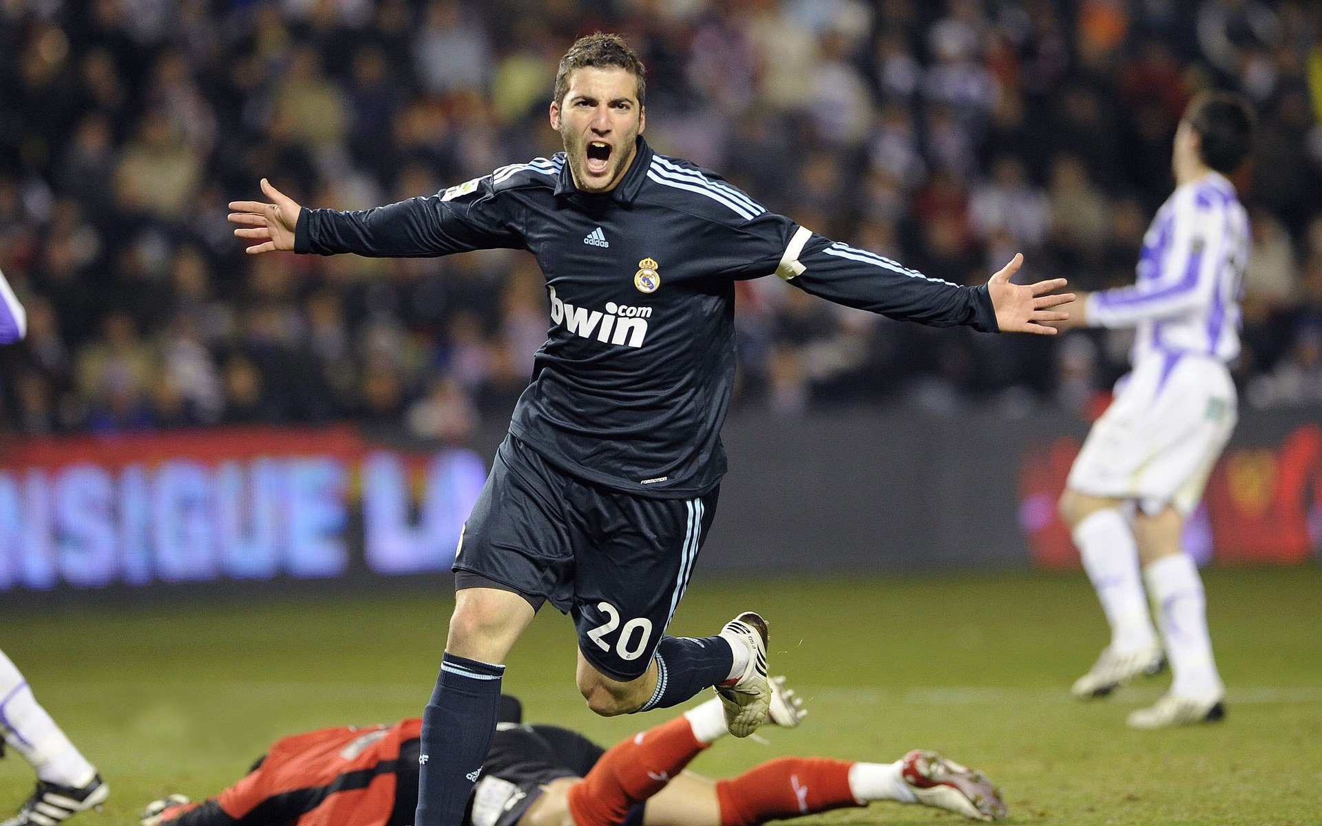 开云中国-英超豪门再度调整战术体系，迎接新挑战，英超6大豪门