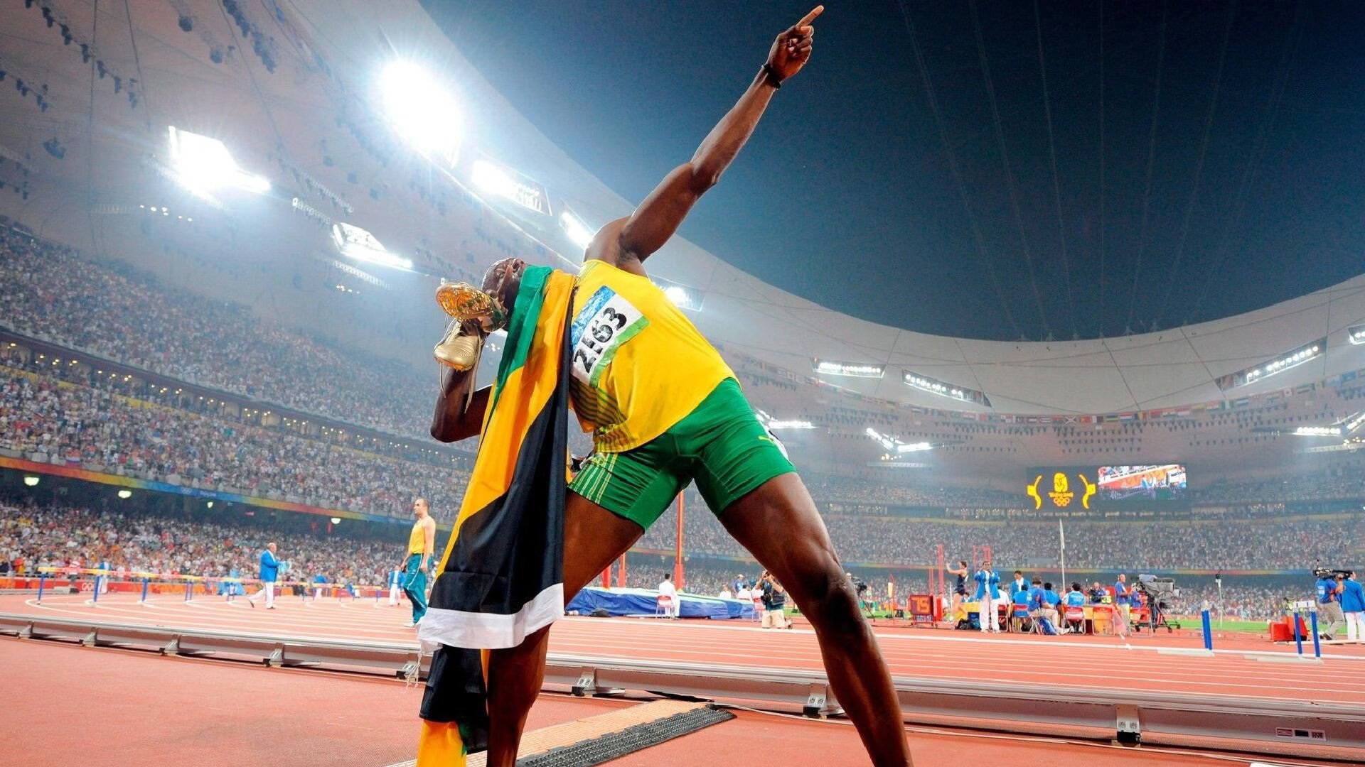 西甲：皇马在客场2-2战平巴萨，榜首差距缩小，皇马2比3巴萨全场回放国语解说